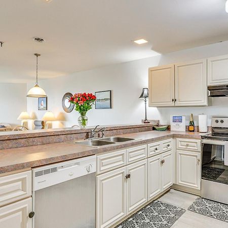 Oak Island Beachfront Condo With Community Pool Exterior foto