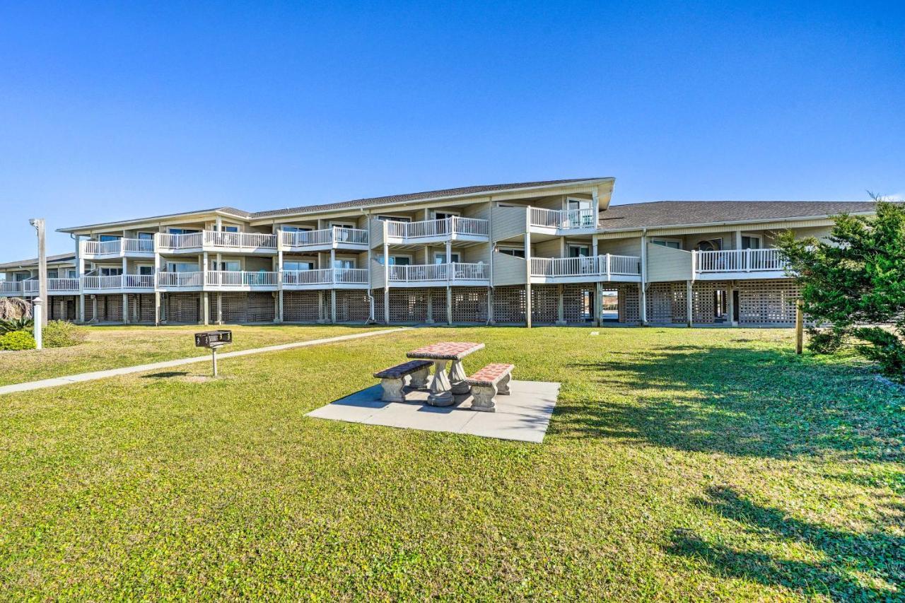 Oak Island Beachfront Condo With Community Pool Exterior foto