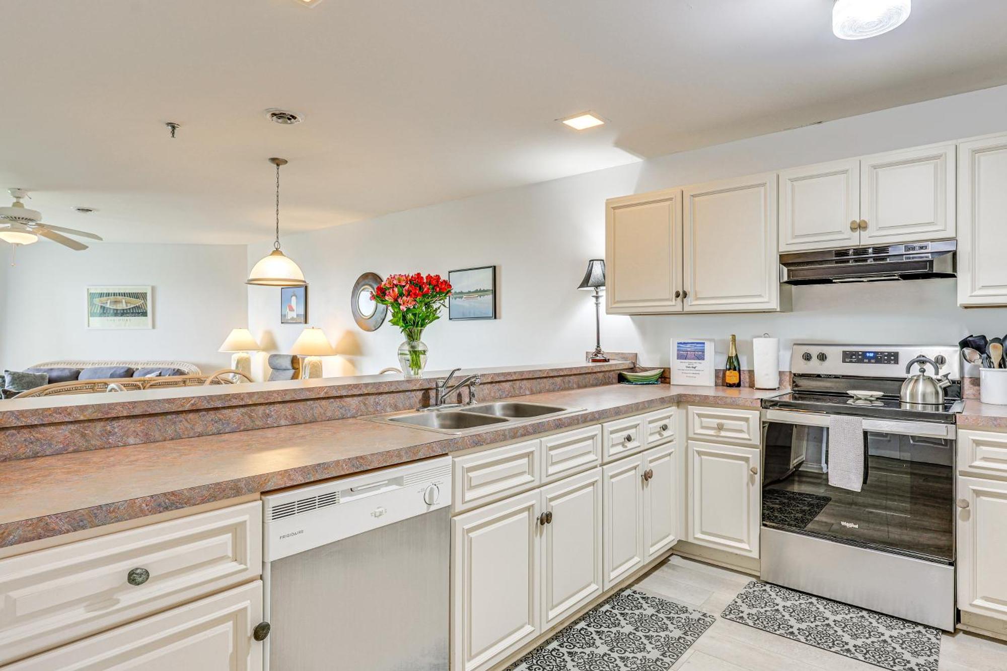 Oak Island Beachfront Condo With Community Pool Exterior foto